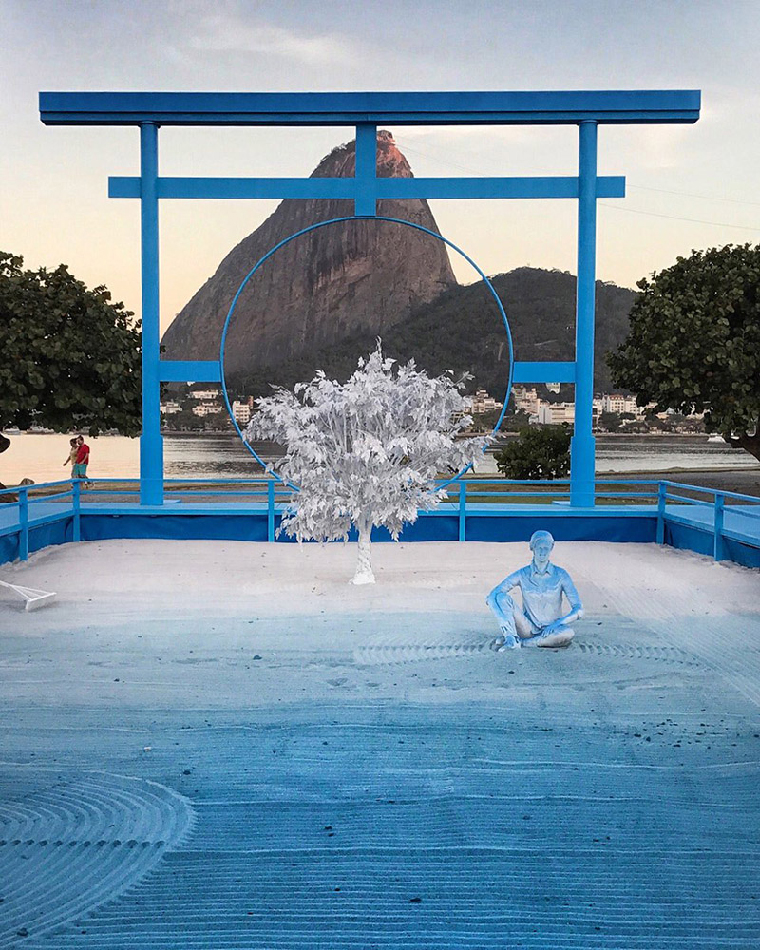 Американский художник создал в Рио-де-Жанейро японский сад