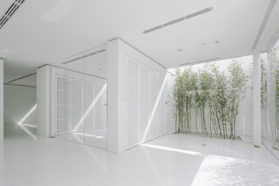 Архитекторы Китая посадили бамбуковый сад на крыше торгового центра